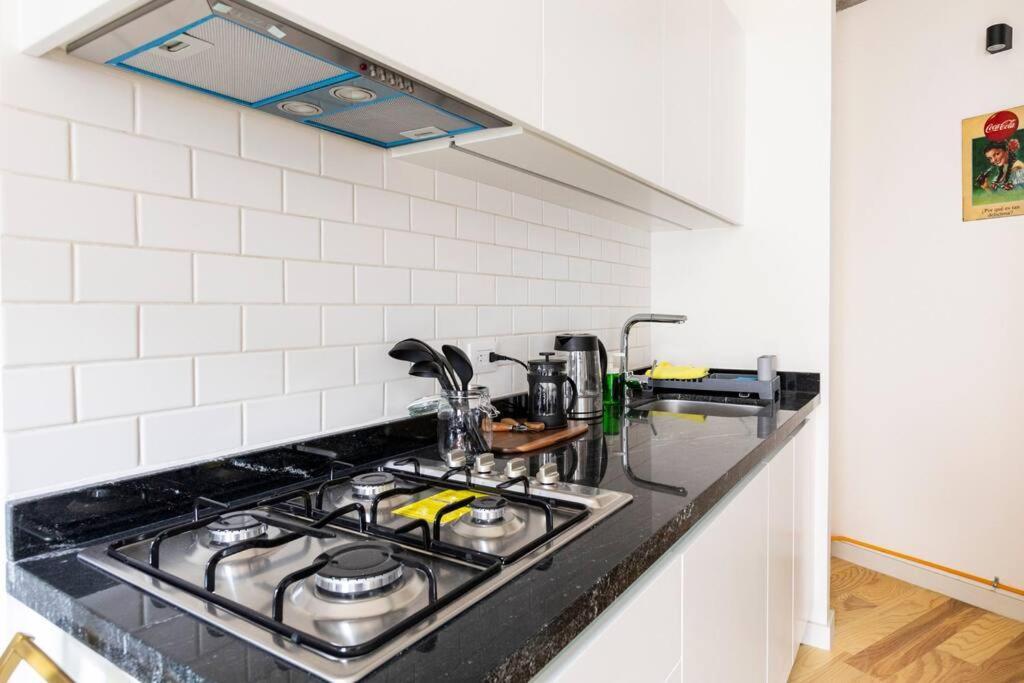 A Hip Modern Gem In El Centro! * Mexico City